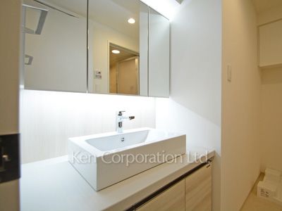 レジディア目黒Ⅳの写真 パウダールーム ※6階の同じ間取タイプを撮影。仕様が異なることがあります。