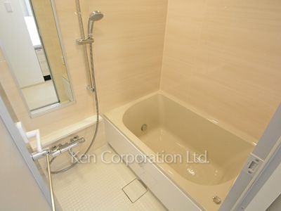 レジディア目黒Ⅳの写真 バスルーム ※6階の同じ間取タイプを撮影。仕様が異なることがあります。