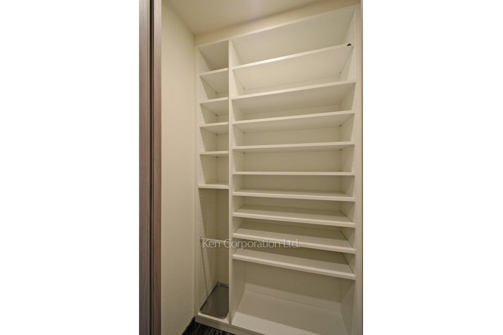 パークアクシスプレミア南青山の写真 シューズインクローゼット