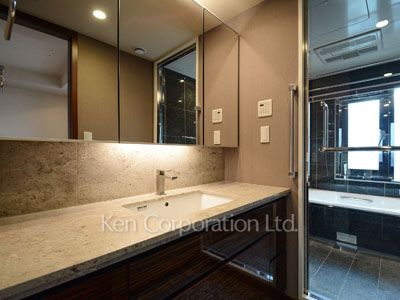 パウダールーム