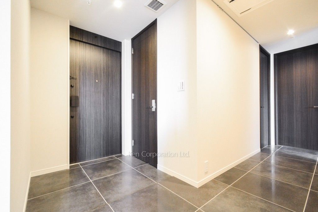 六本木グランドタワーレジデンスの写真 玄関 ※18階の同じ間取タイプを撮影。仕様が異なることがあります。