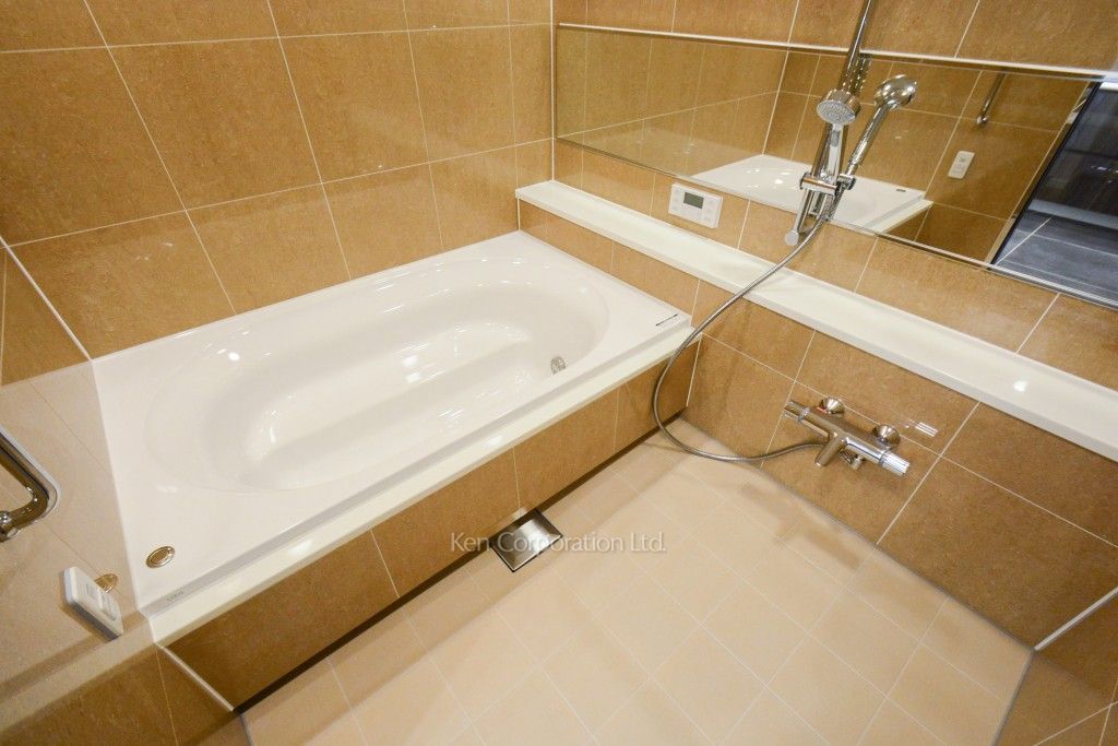 六本木グランドタワーレジデンスの写真 バスルーム ※18階の同じ間取タイプを撮影。仕様が異なることがあります。