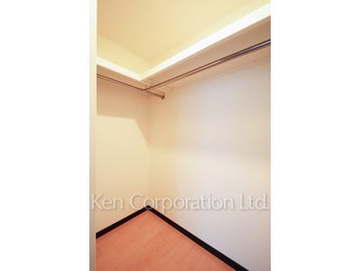 グランパレス東京八重洲アベニューの写真 ウォークインクローゼット ※9階の同じ間取タイプを撮影。仕様が異なることがあります。