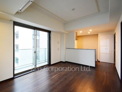 グランパレス東京八重洲アベニューの写真 居室（LDなど） ※9階の同じ間取タイプを撮影。仕様が異なることがあります。