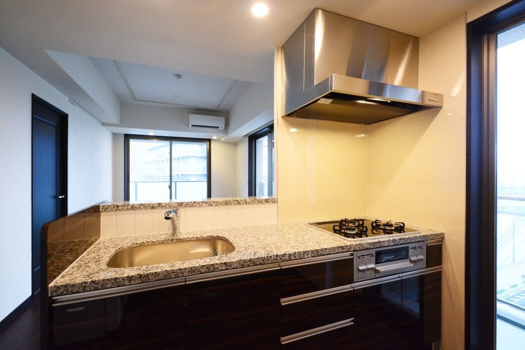 グランパレス東京八重洲アベニューの写真 キッチン ※9階の同じ間取タイプを撮影。仕様が異なることがあります。