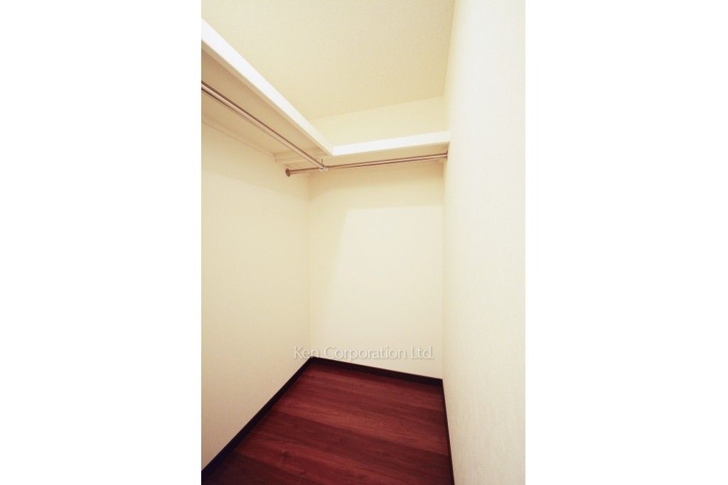 グランパレス東京八重洲アベニューの写真 ウォークインクローゼット ※9階の同じ間取タイプを撮影。仕様が異なることがあります。