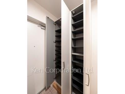 リバーシティ21新川の写真 シューズクローゼット