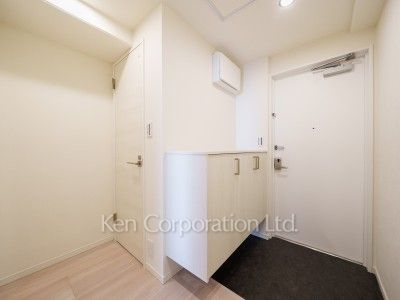 玄関 ※36階の同じ間取タイプを撮影。仕様が異なることがあります。