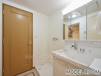 パウダールーム　※MODEL ROOM