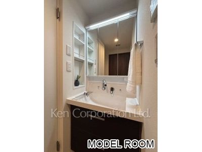 パウダールーム　※MODEL ROOM