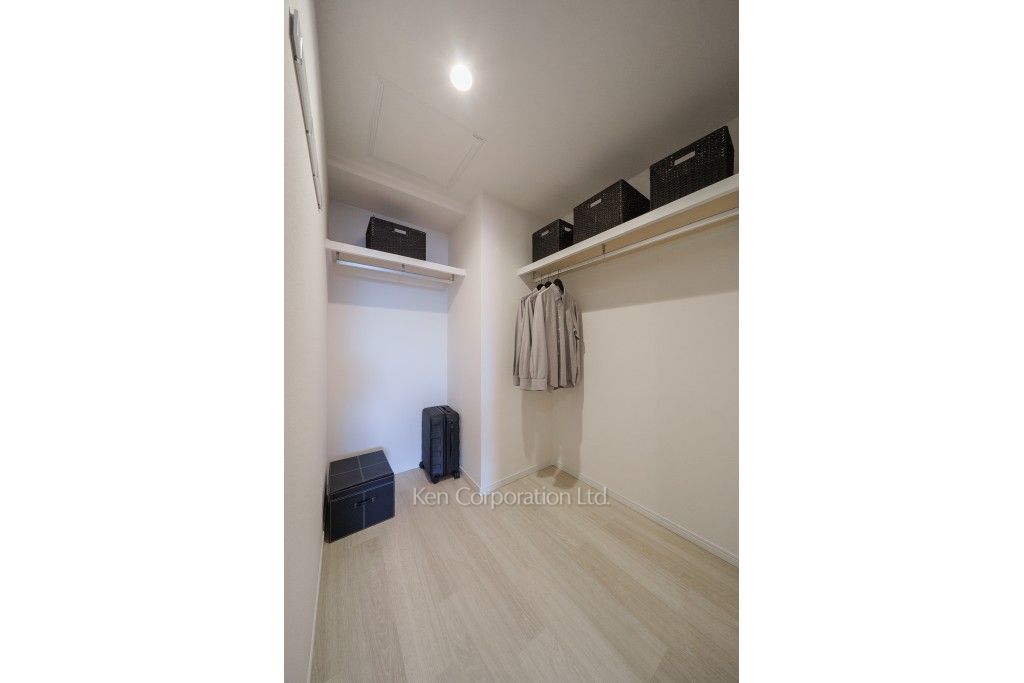 リバーシティ21イーストタワーズⅡの写真 ウォークインクローゼット　※MODEL ROOM