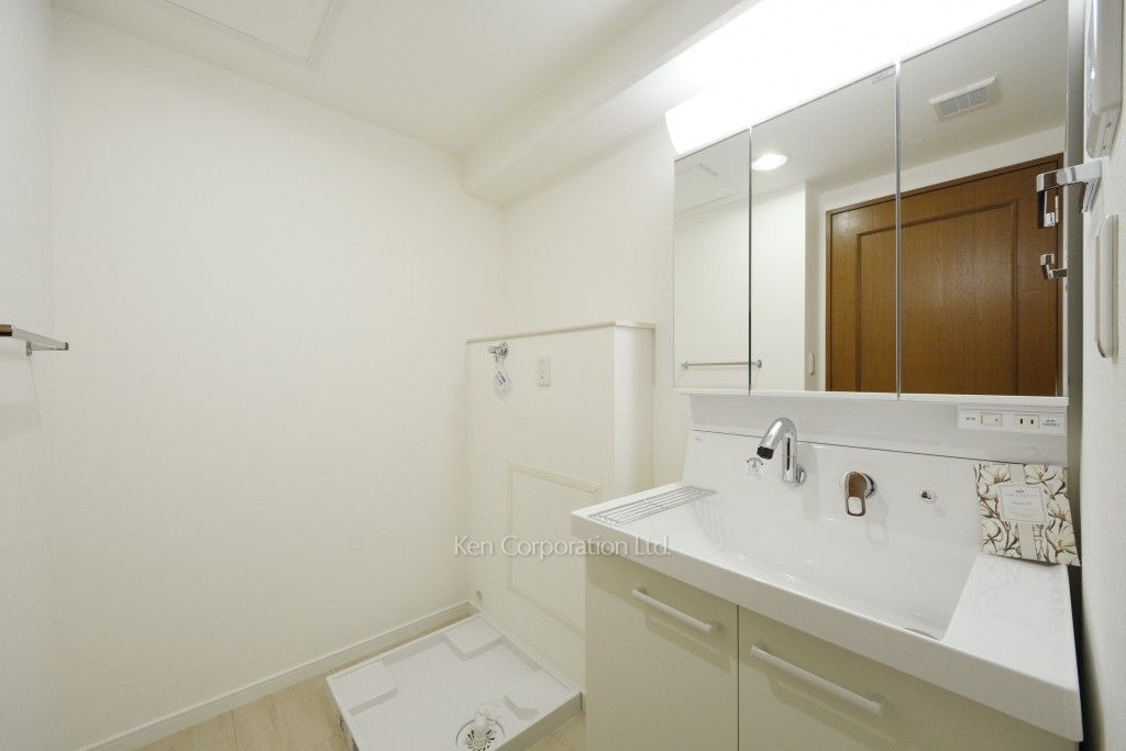 パウダールーム　※MODEL ROOM
