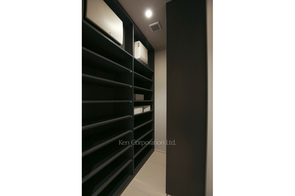 西麻布レジデンスの写真 シューズインクローゼット　※MODEL ROOM