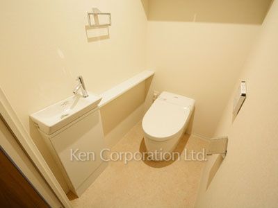 ウェンブリー表参道の写真 トイレ※12階の同じ間取りタイプを撮影。仕様が異なることがあります。