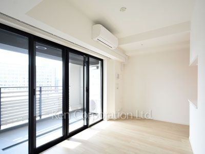 ウェンブリー表参道の写真 リビングダイニング※11階の同じ間取りタイプを撮影。仕様が異なることがあります。