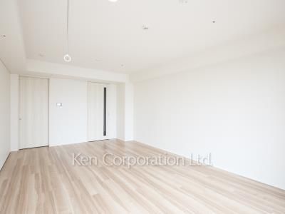 渋谷キャスト アパートメントの写真 居室（LDなど） ※16階の同じ間取タイプを撮影。仕様が異なることがあります。