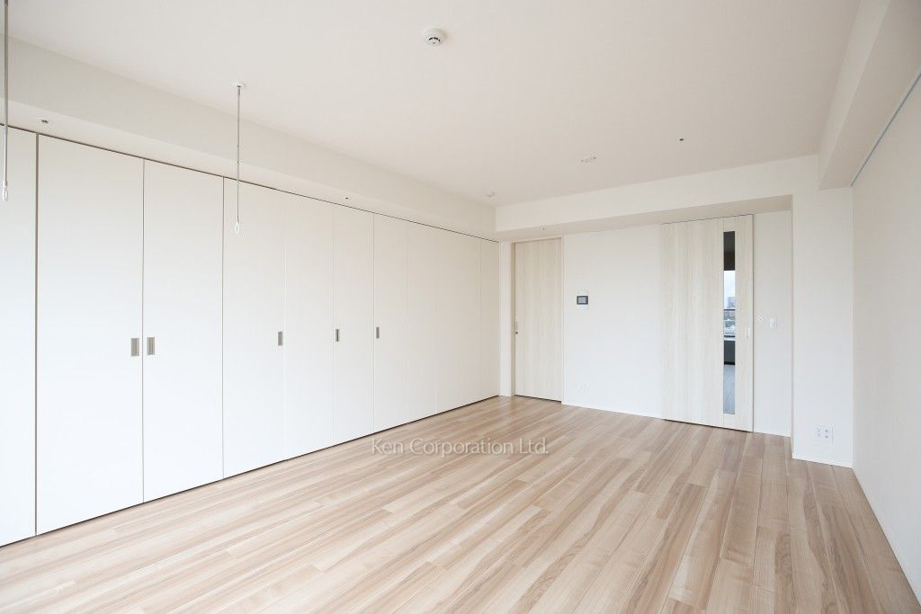 渋谷キャスト アパートメントの写真 居室（LDなど） ※16階の同じ間取タイプを撮影。仕様が異なることがあります。