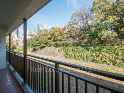 麻布鳥居坂マンションの写真 バルコニー