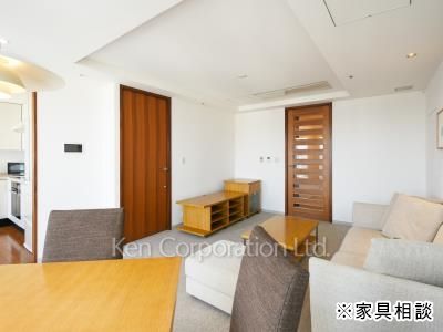 プルデンシャルタワーレジデンスの写真 居室（LDなど）　※家具相談 ※26階の同じ間取タイプを撮影。仕様が異なることがあります。