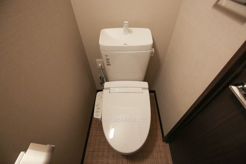 トイレ ※14階の同じ間取タイプを撮影。仕様が異なることがあります。（5階・1R）  ※写真の無断転載禁止