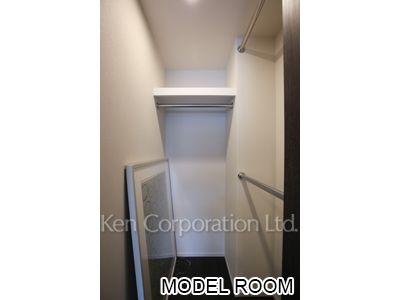 ザ・パークハビオ目黒の写真 ウォークインクローゼット（MODEL ROOM）※11階の同じ間取タイプを撮影。仕様が異なることがあります。
