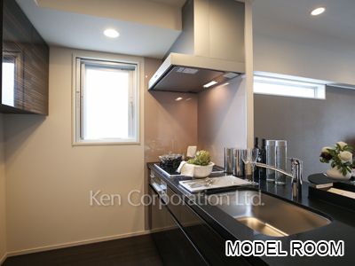 ザ・パークハビオ目黒の写真 キッチン（MODEL ROOM）※11階の同じ間取タイプを撮影。仕様が異なることがあります。