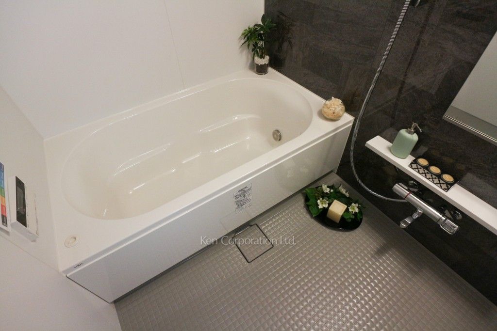 バスルーム※MODEL ROOM ※10階の同じ間取タイプを撮影。仕様が異なることがあります。