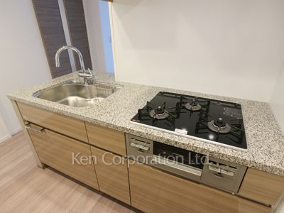 キッチン ※4階の同じ間取タイプを撮影。仕様が異なることがあります。