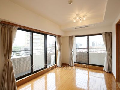 コスモ広尾の写真 リビングダイニング