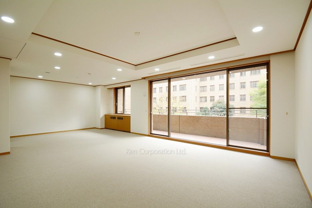 広尾ガーデンヒルズの写真 リビングダイニング