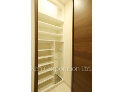 目黒第一マンションズの写真 シューズインクローゼット