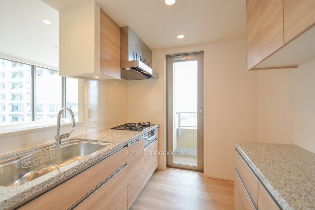 目黒第一マンションズの写真 キッチン ※12階の同じ間取タイプを撮影。仕様が異なることがあります。