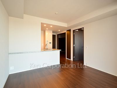 ザ・パークハウス西新宿タワー60の写真 リビングダイニング