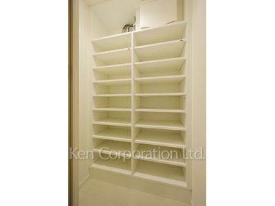 パークアクシス日本橋堀留町の写真 シューズインクローゼット ※10階の同じ間取タイプを撮影。仕様が異なることがあります。