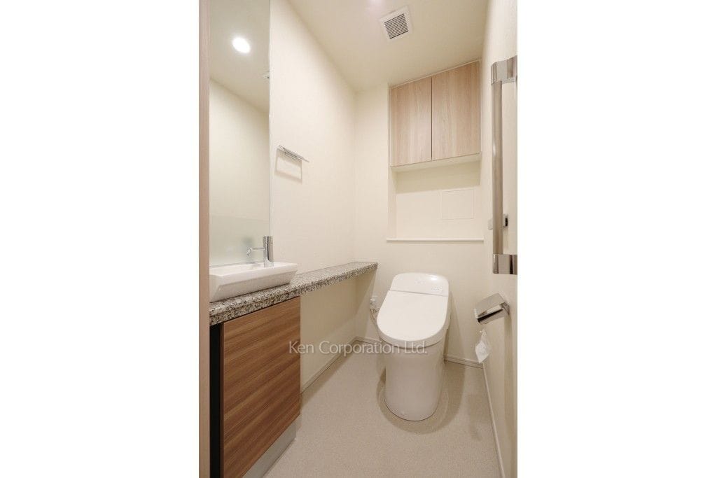 トイレ ※13階の同じ間取タイプを撮影。仕様が異なることがあります。（10階・2LDK）  ※写真の無断転載禁止