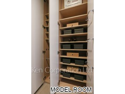 パークアクシスプレミア表参道の写真 シューズクローゼット※MODEL ROOM ※4階の同じ間取タイプを撮影。仕様が異なることがあります。