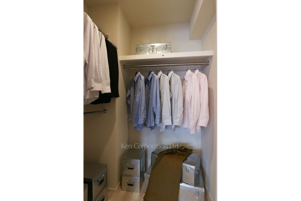 パークアクシスプレミア表参道の写真 ウォークインクローゼット※MODEL ROOM ※4階の同じ間取タイプを撮影。仕様が異なることがあります。