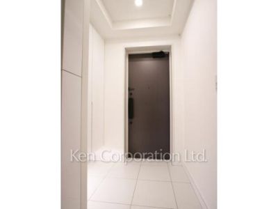 玄関 ※写真・画像は実際と異なる場合がございます。部屋写真は同一タイプのものです。（ただし、画像中にタイプ名の記載がある場合はその記載内容を優先します。）