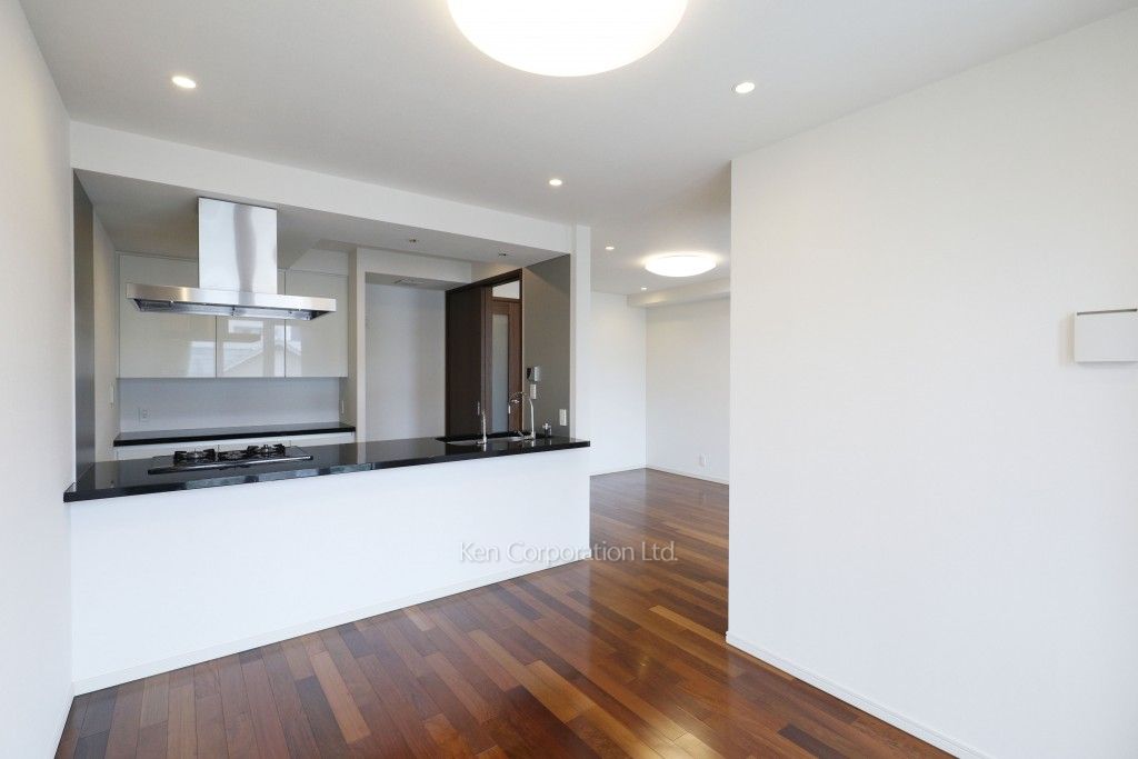 フォレセーヌ目黒平町の写真 リビングダイニング