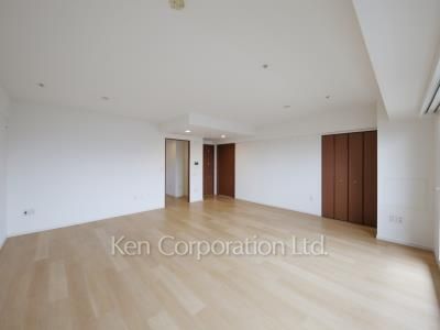 河田町ガーデン 1号棟の写真 居室（LDなど） ※8階の同じ間取タイプを撮影。仕様が異なることがあります。