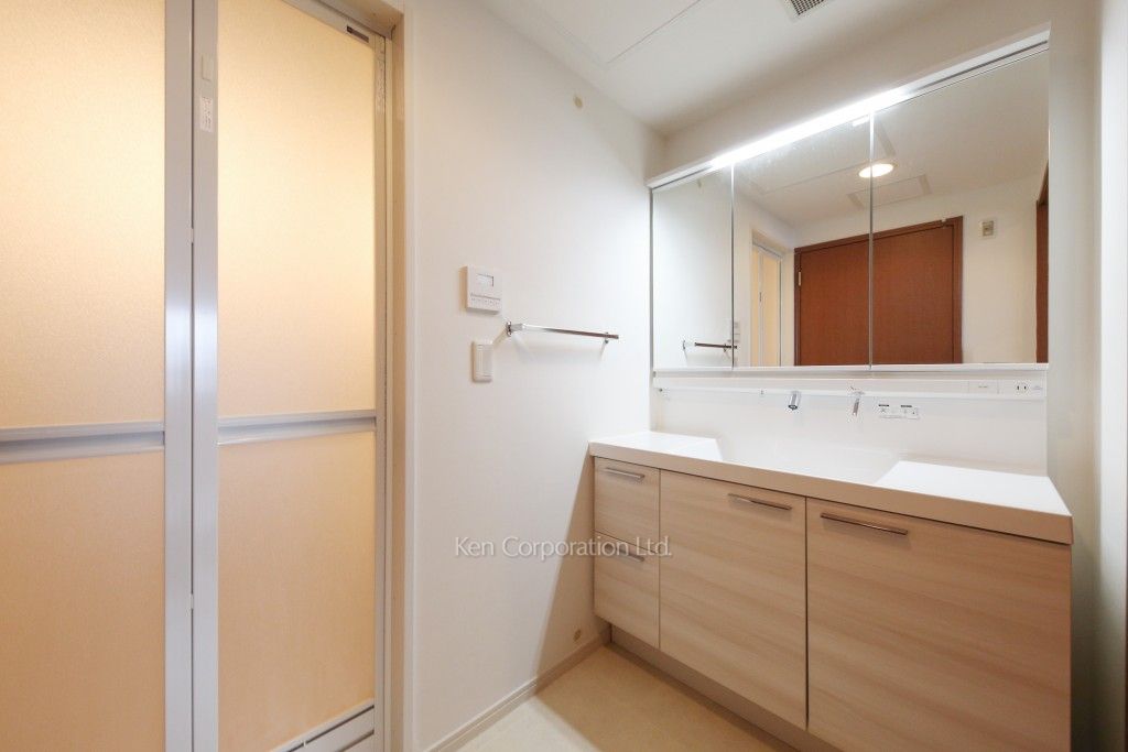 河田町ガーデン 1号棟の写真 パウダールーム ※8階の同じ間取タイプを撮影。仕様が異なることがあります。