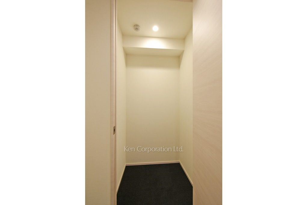 飯田橋ガーデンフラッツの写真 ストレージ ※8階の同じ間取タイプを撮影。仕様が異なることがあります。