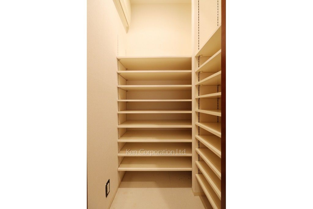 パークアクシス青山一丁目タワーの写真 シューズインクローゼット