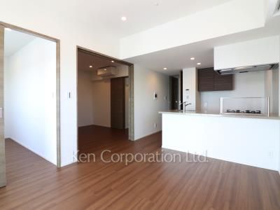 ザ・パークハビオ恵比寿プレイスの写真 居室（LDなど） ※9階の同じ間取タイプを撮影。仕様が異なることがあります。