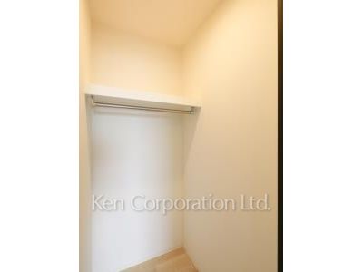 大崎ガーデンレジデンスの写真 ウォークインクローゼット ※9階の同じ間取タイプを撮影。仕様が異なることがあります。