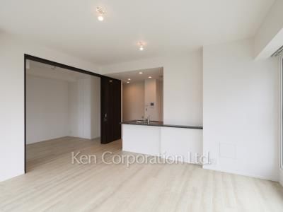 大崎ガーデンレジデンスの写真 居室（LDなど） ※9階の同じ間取タイプを撮影。仕様が異なることがあります。