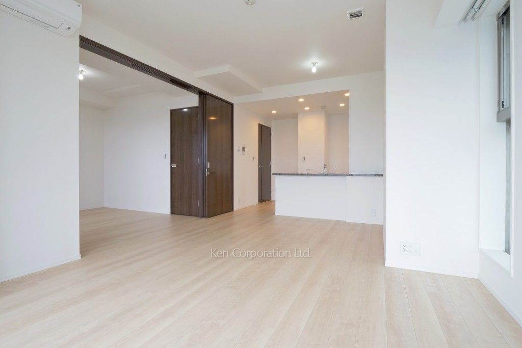 大崎ガーデンレジデンスの写真 居室（LDなど） ※9階の同じ間取タイプを撮影。仕様が異なることがあります。