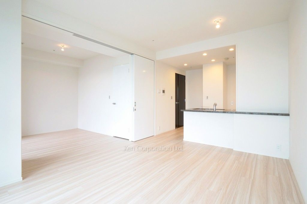 大崎ガーデンレジデンスの写真 居室（LDなど） ※22階の同じ間取タイプを撮影。仕様が異なることがあります。