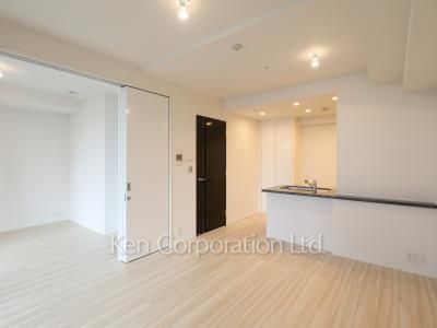 大崎ガーデンレジデンスの写真 居室（LDなど） ※19階の同じ間取タイプを撮影。仕様が異なることがあります。