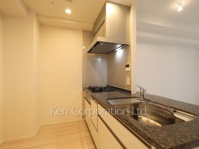 大崎ガーデンレジデンスの写真 キッチン ※19階の同じ間取タイプを撮影。仕様が異なることがあります。